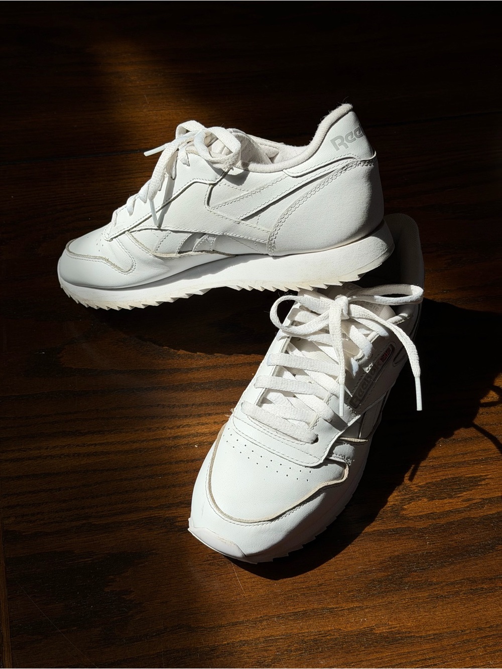 Reebok Women’s White Leather Classic Trainer Sneakers